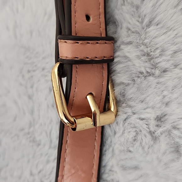 Steve Madden pink purse with chain accent strap. - Picture 12 of 16